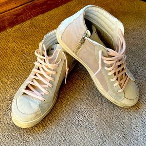 P448-Made in Italy, taupe calf leather/off-white.